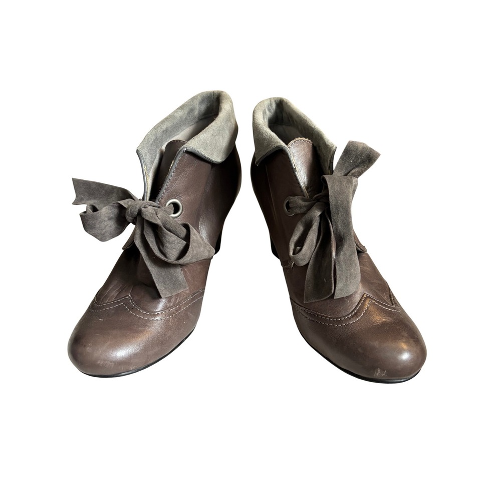 Hush Puppies Brown Leather Women's Ribbon Ankle Boots Wingtip Block Heel 8.5M